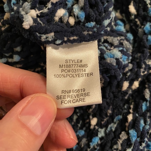 GUC women’s size XL blue & white chenille pullover with hood from Studio by JPR - Picture 4 of 11